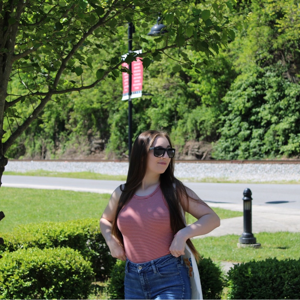 Meet your Posher, Alesha